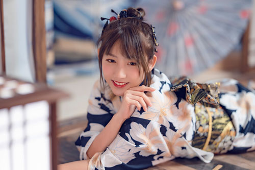 久久正在播放一线天馒头